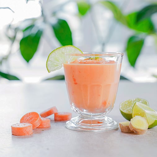 Raikas porkkanasmoothie